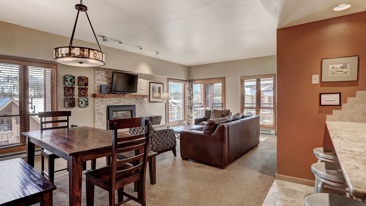 Photo of Bedroom in Peak 9