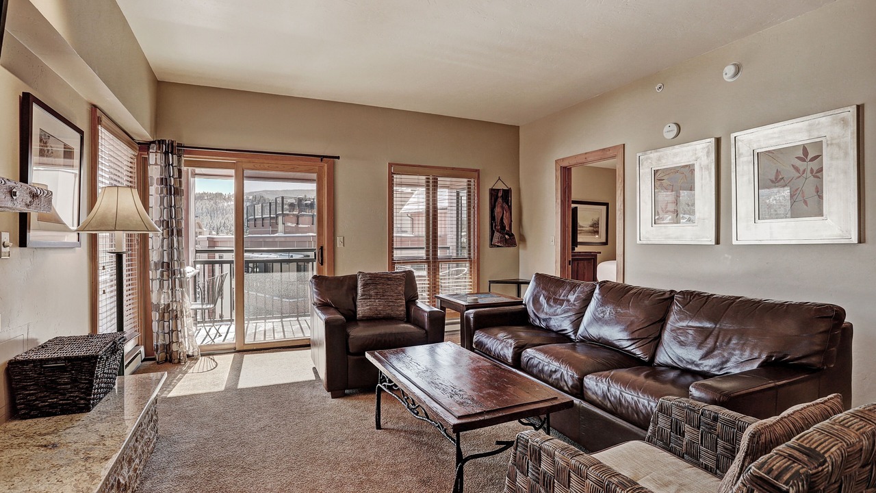 Photo of Bedroom in Peak 9