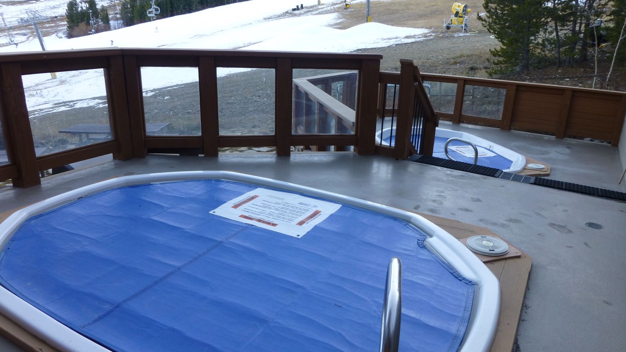 Photo of Outdoor in Peak 8