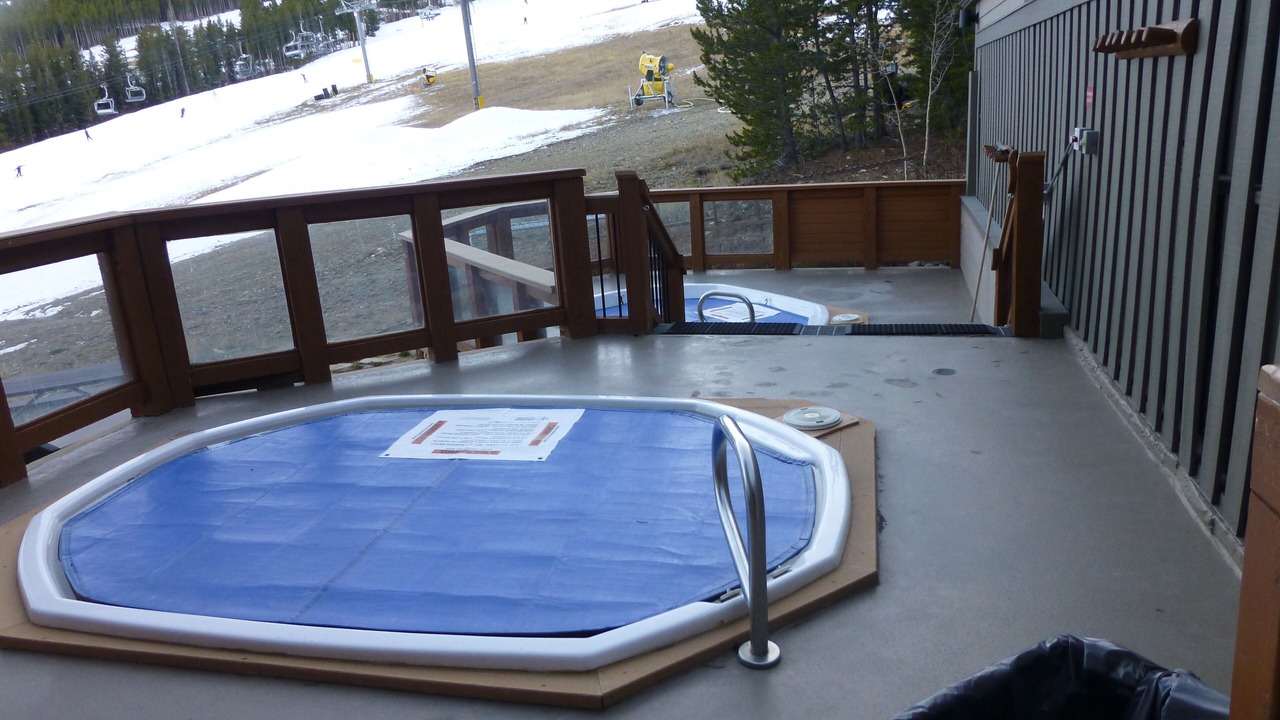Photo of Outdoor in Peak 8