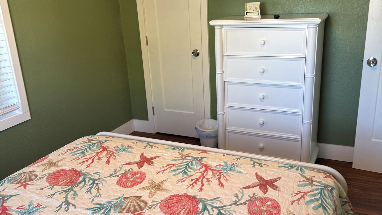 Photo of Bedroom in Treasure Island