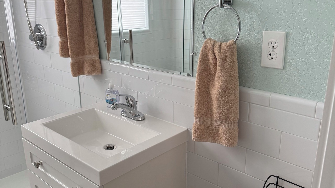 Photo of Bathroom in Treasure Island