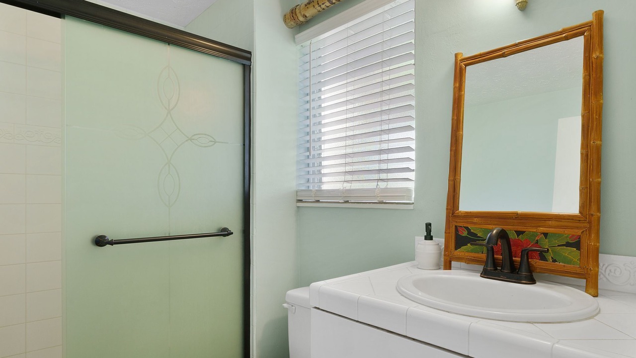 Photo of Bathroom in Kahaluu-Keauhou