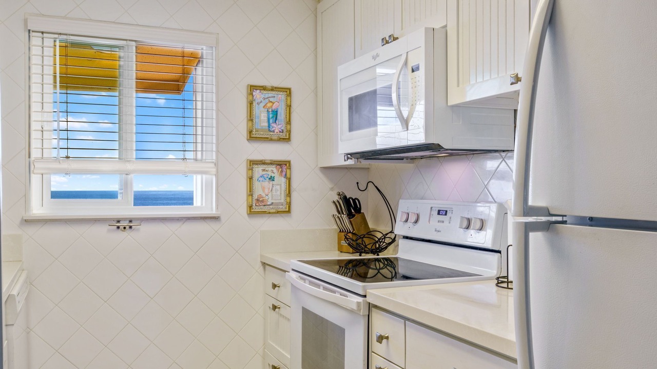 Photo of Kitchen in Kahaluu-Keauhou