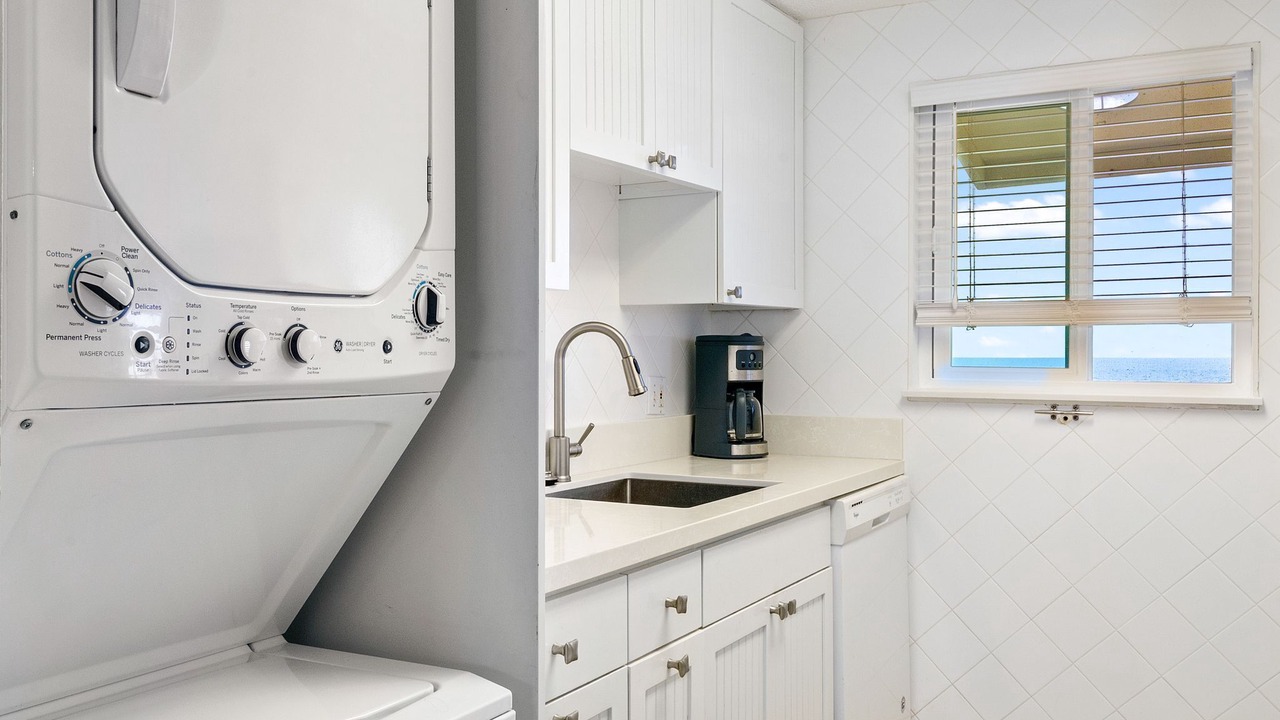 Photo of Kitchen in Kahaluu-Keauhou