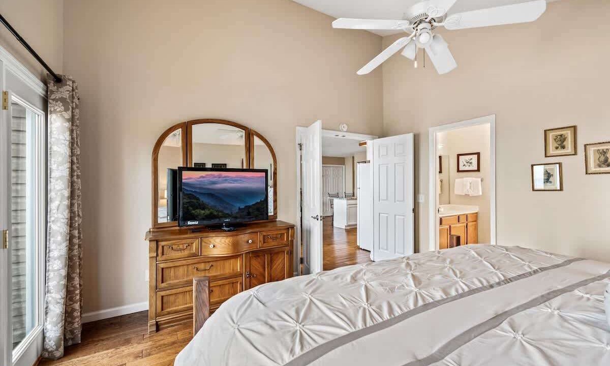 Photo of Bedroom in Chalet Village