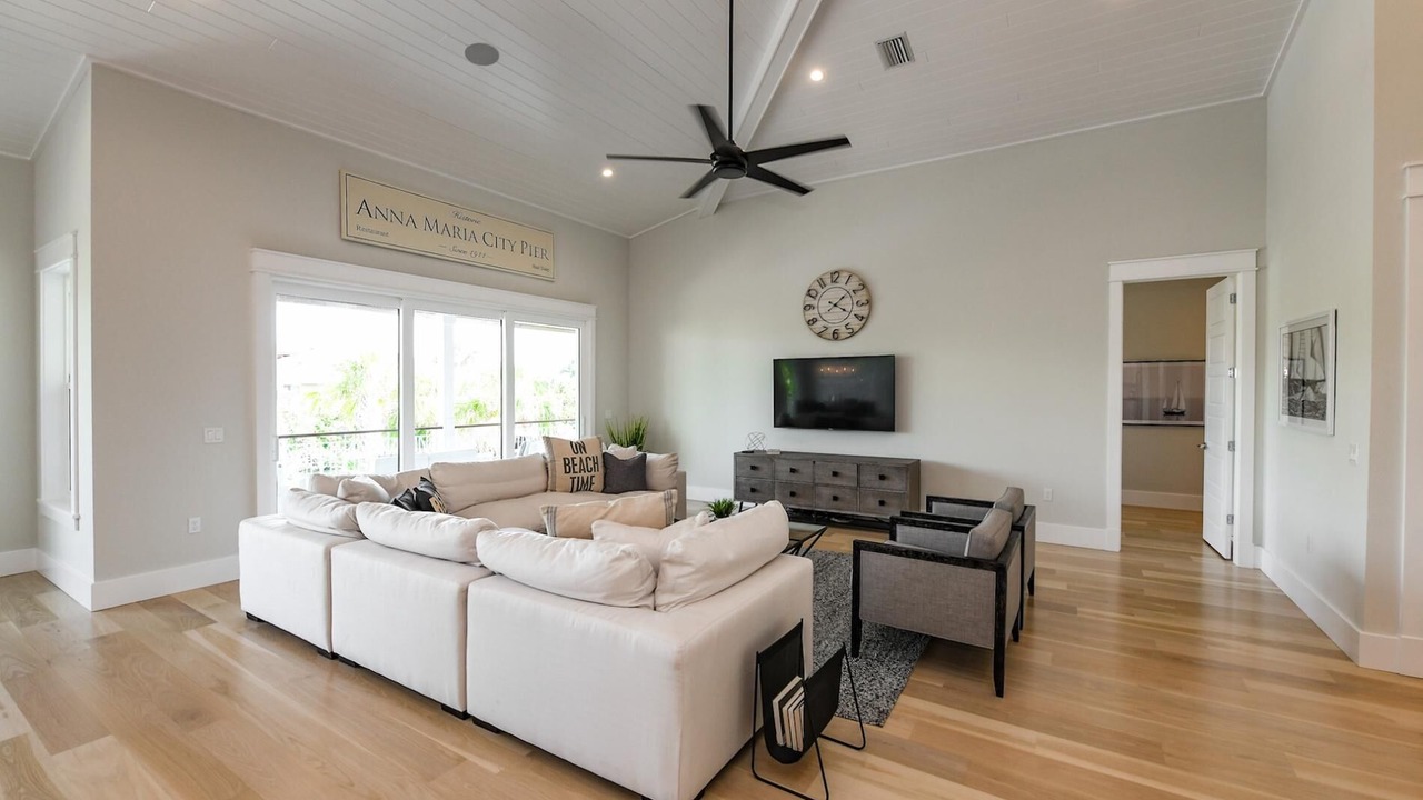 Photo of Livingroom in Anna Maria