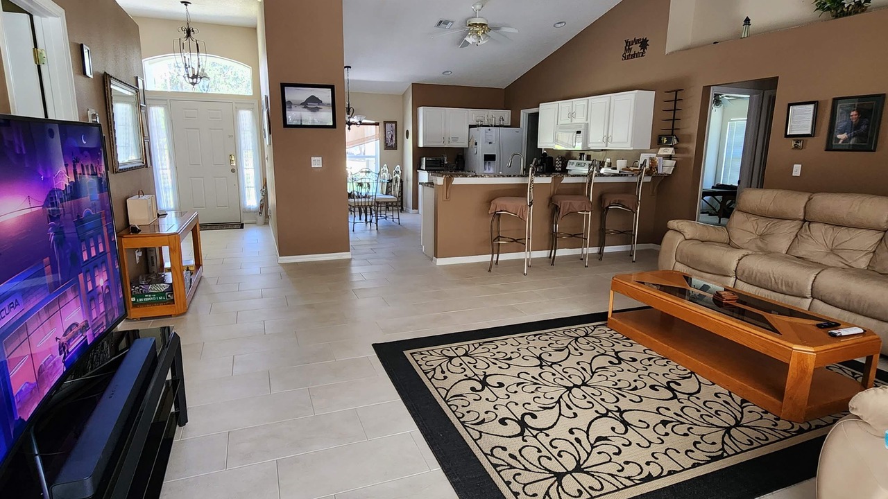 Photo of Bedroom in Groveland