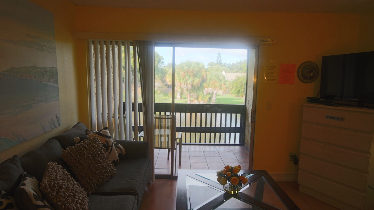 Photo of Livingroom in Gulf Gate Estates