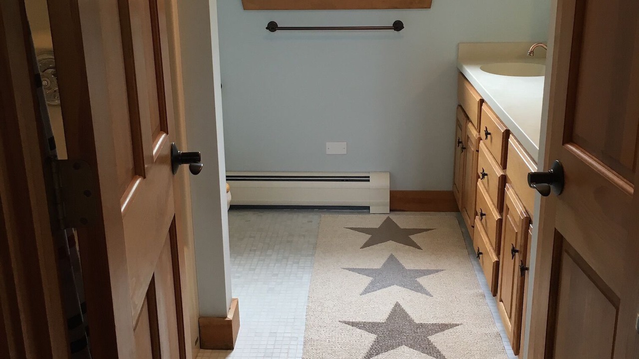 Photo of Bathroom in Tom Nevers