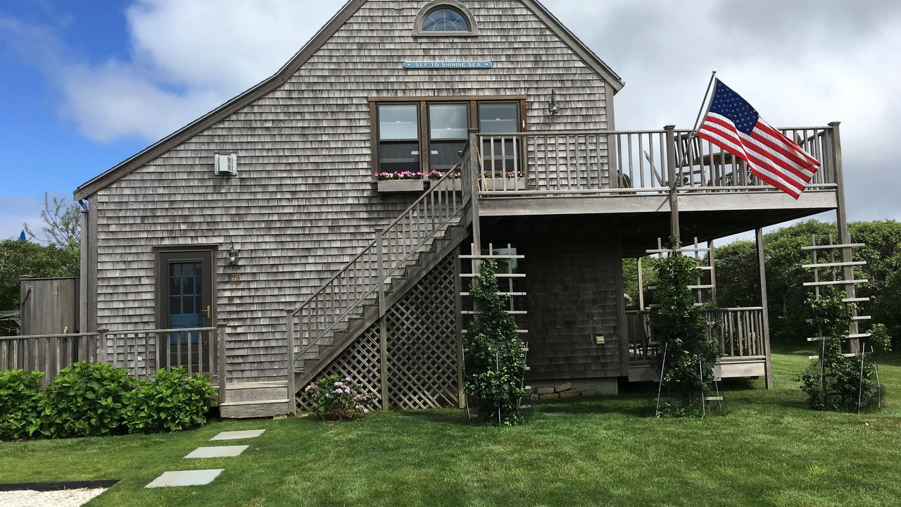 Photo of Outdoor in Tom Nevers