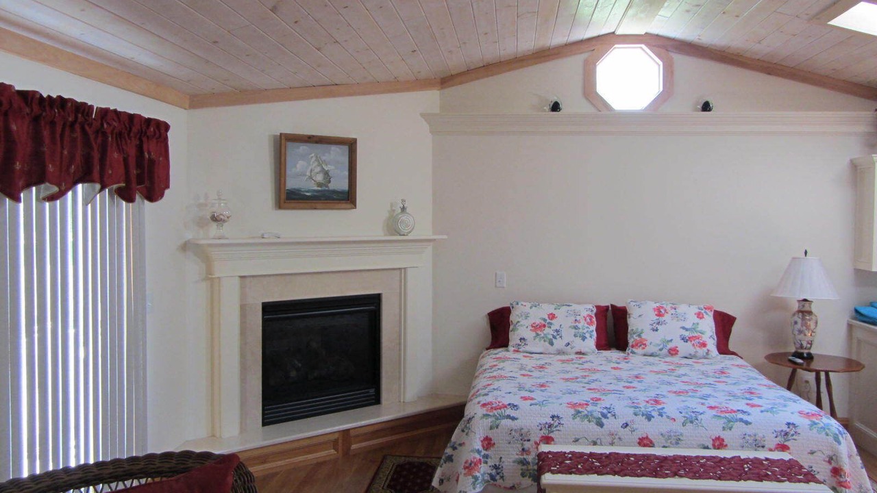 Photo of Livingroom in Little Compton