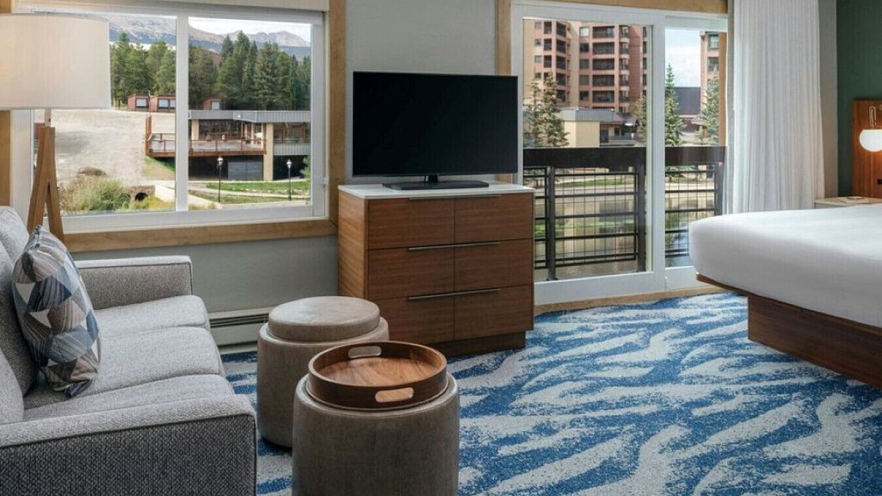 Photo of Bedroom in Peak 9