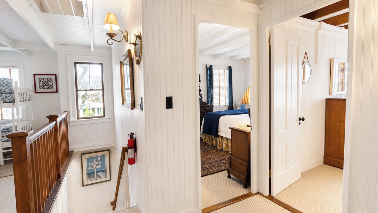 Photo of Bedroom in Manomet