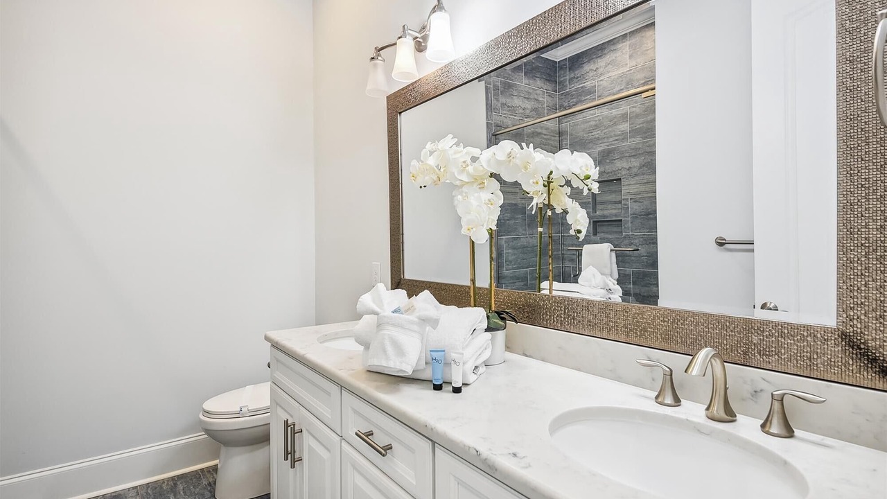 Photo of Bathroom in Ocean Drive