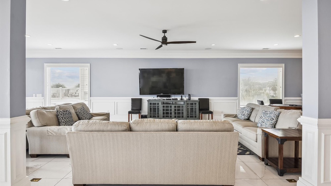 Photo of Livingroom in Ocean Drive
