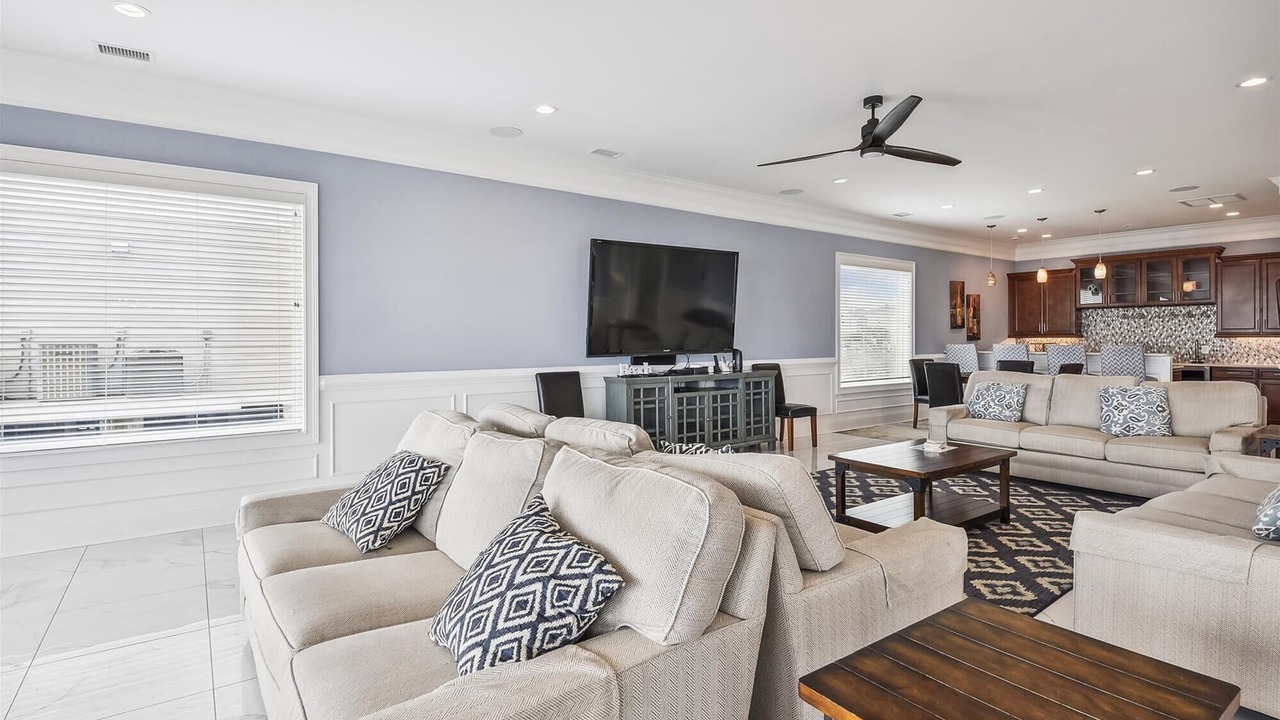 Photo of Livingroom in Ocean Drive