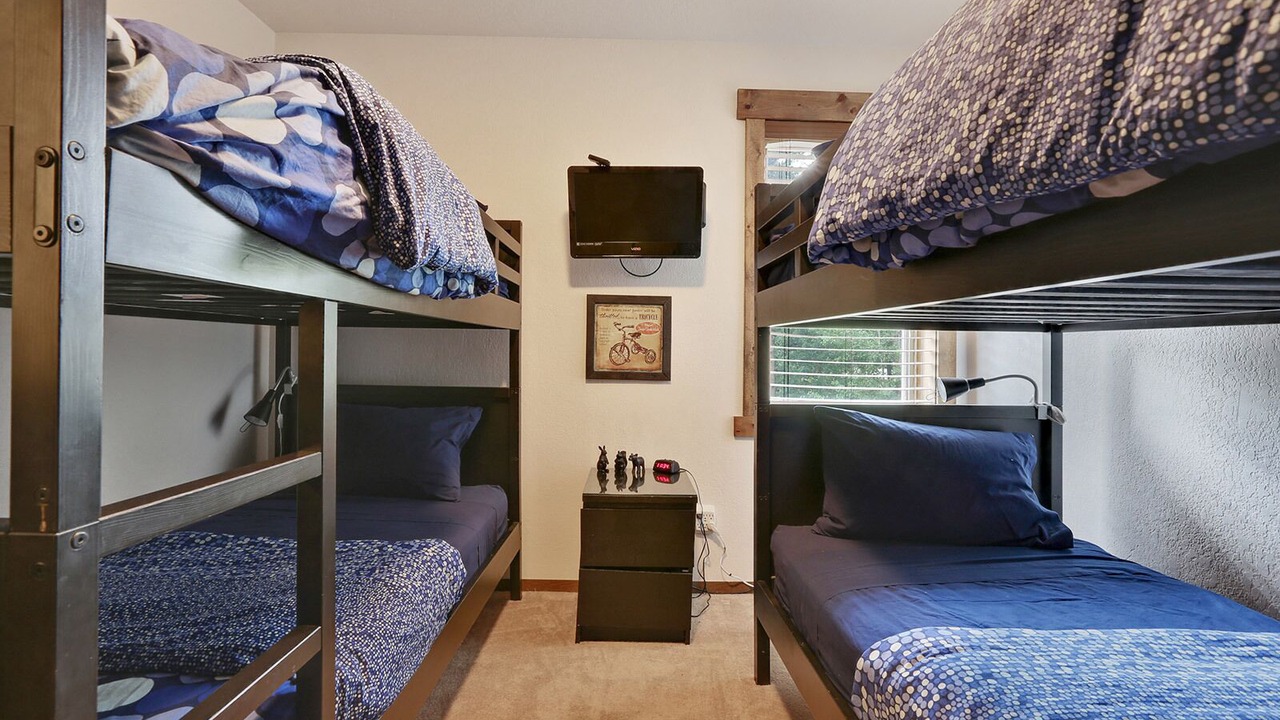 Photo of Bedroom in Four O'Clock