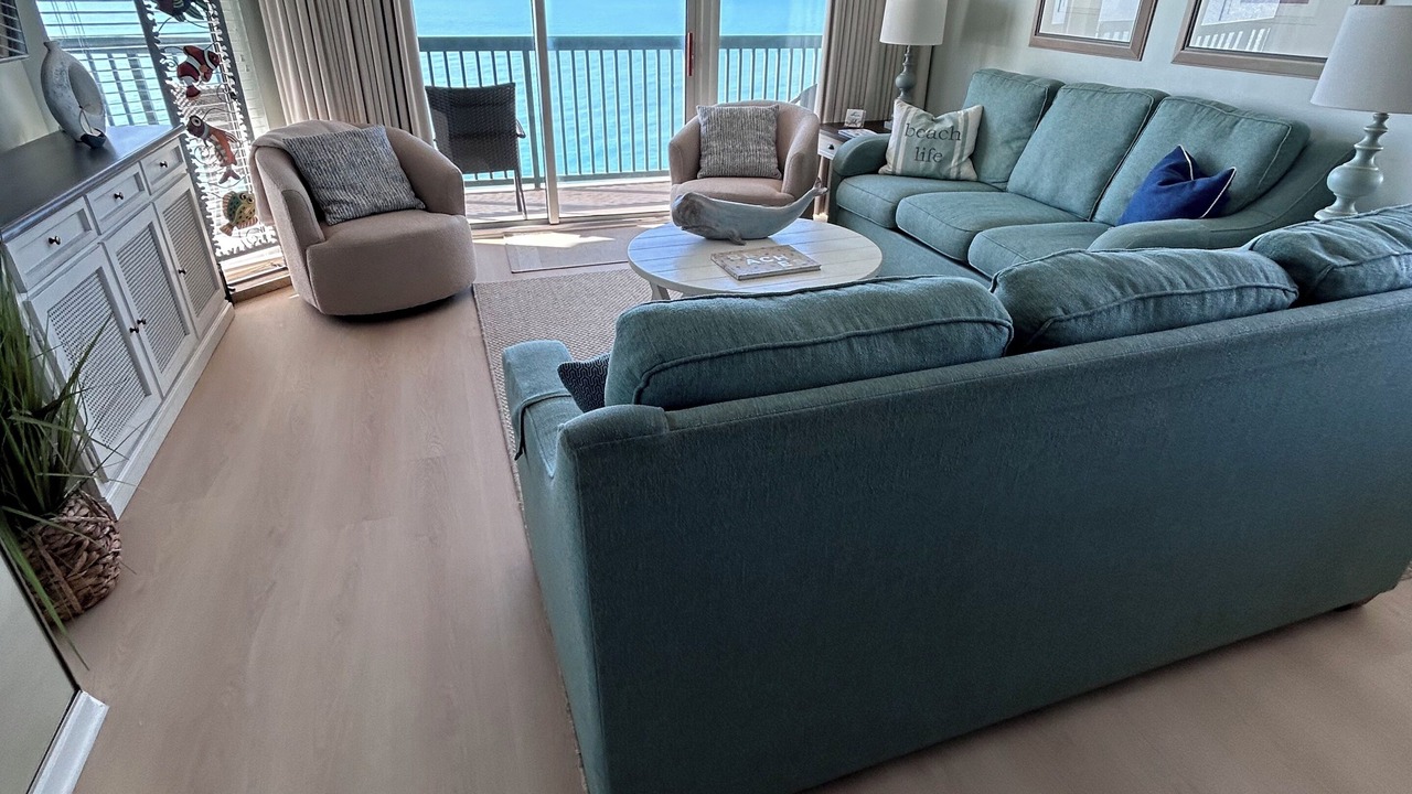 Photo of Livingroom in Ocean Drive