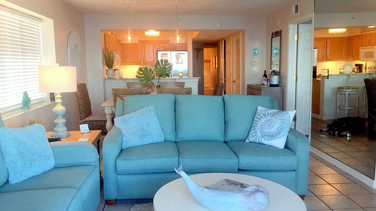 Photo of Livingroom in Ocean Drive