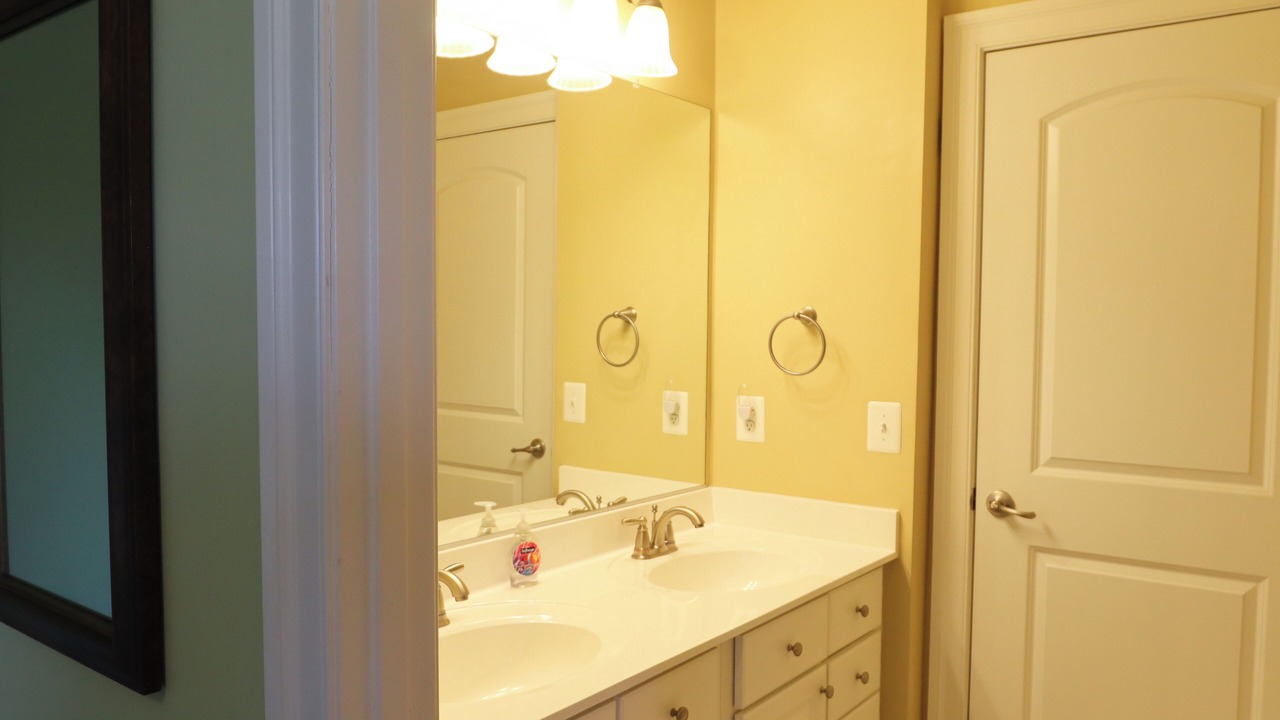 Photo of Bathroom in Sun Ridge