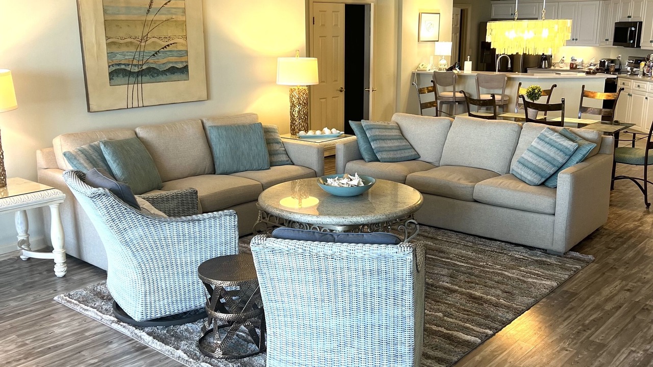 Photo of Livingroom in Arcadian Shores