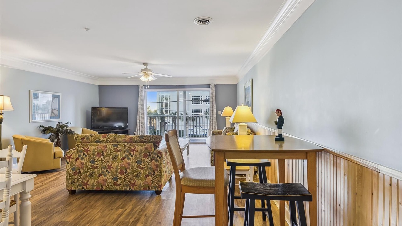 Photo of Livingroom in Crescent Beach