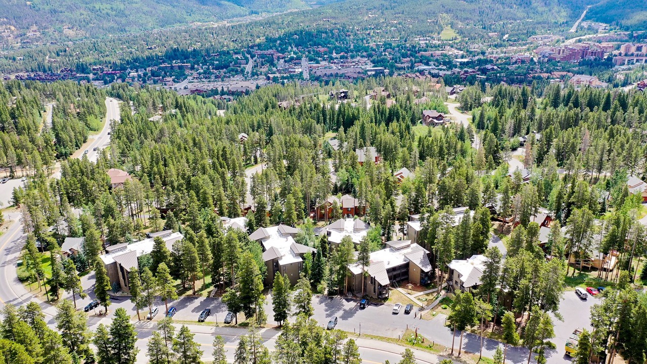 Photo of Outdoor in Peak 8