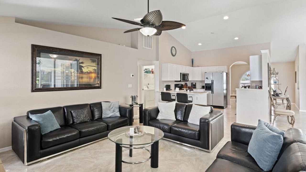 Photo of Bedroom in Pelican