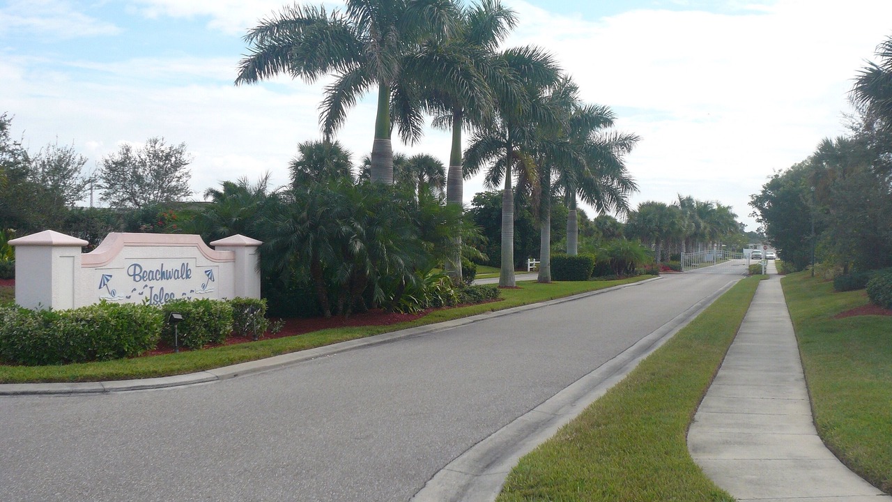 Photo of Others in Beachwalk Isles