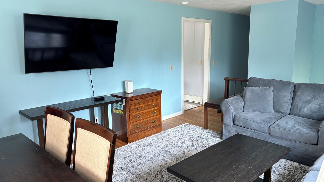 Photo of Livingroom in Narragansett