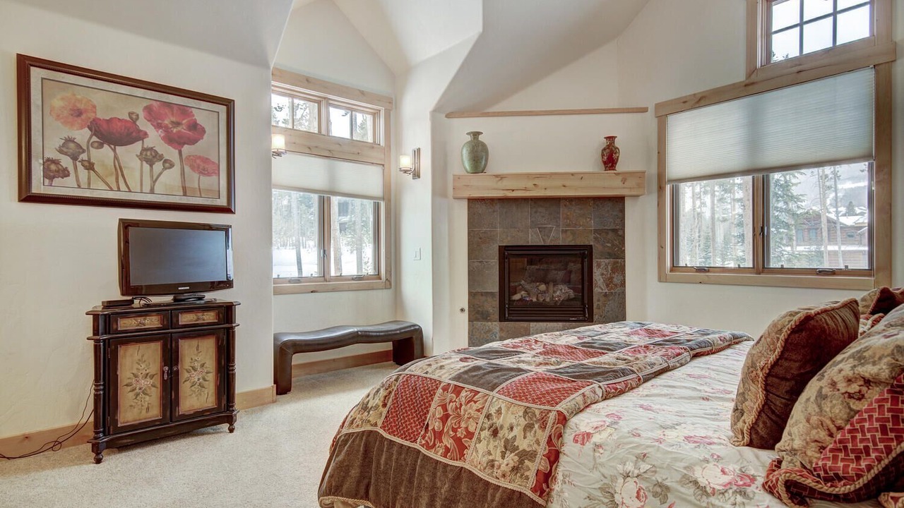 Photo of Livingroom in Boulder Ridge