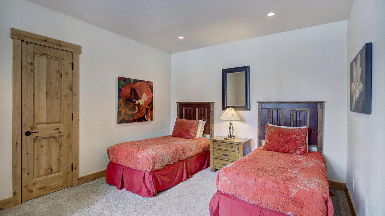 Photo of Bedroom in Boulder Ridge