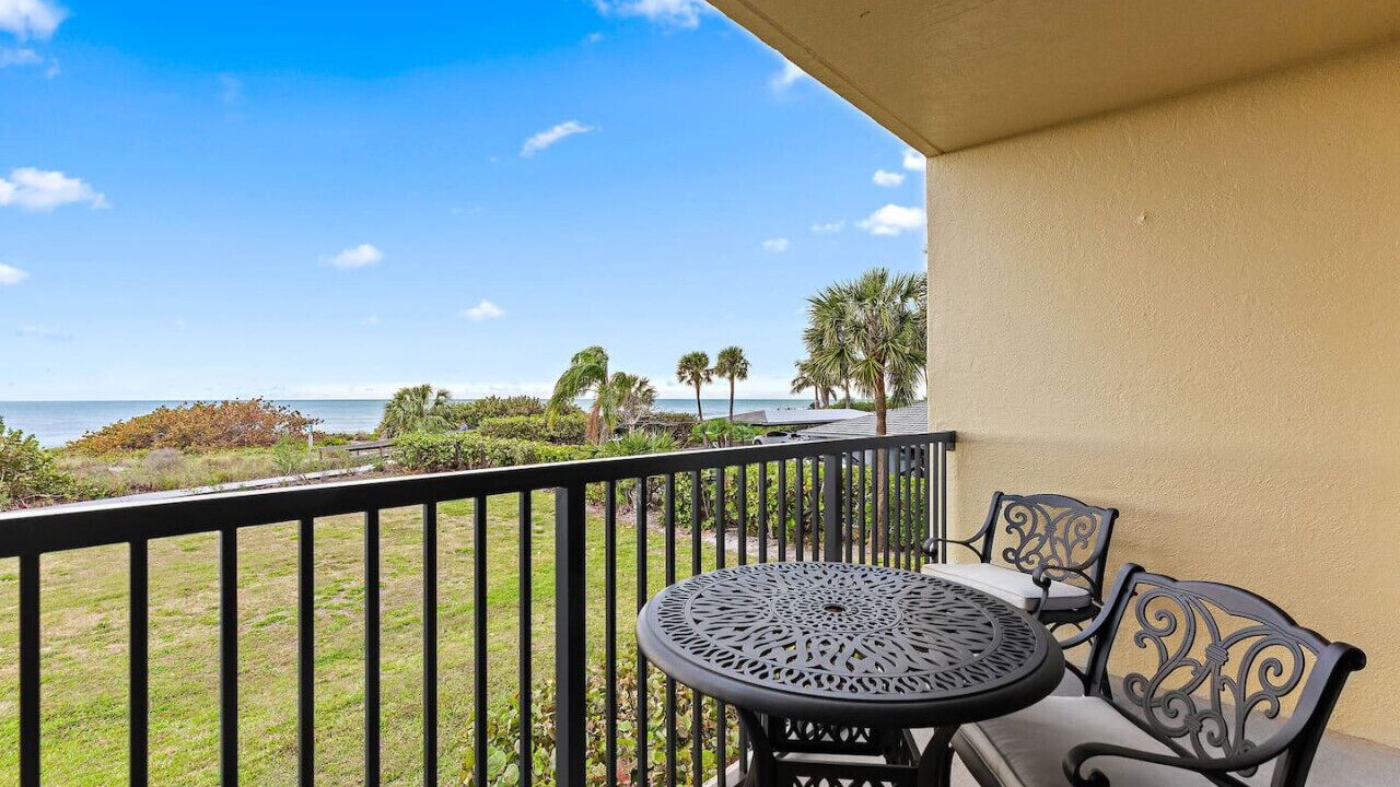 Photo of Patio Balcony in Sunset Beach
