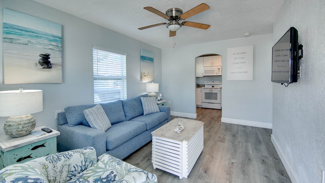 Photo of Livingroom in Treasure Island