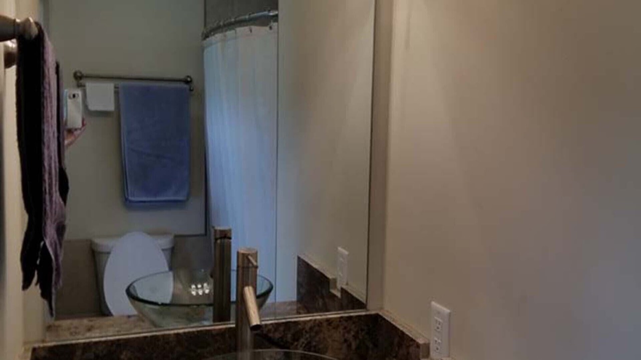 Photo of Bathroom in Mark Twain