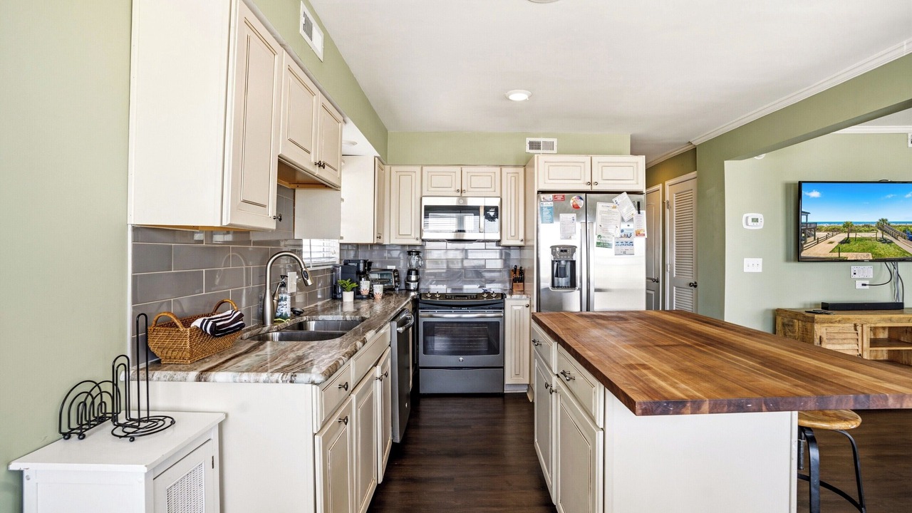 Photo of Kitchen in Cherry Grove Beach
