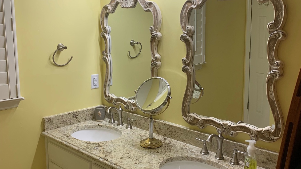 Photo of Bathroom in Ash