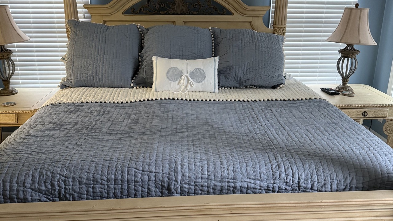 Photo of Bedroom in Ash