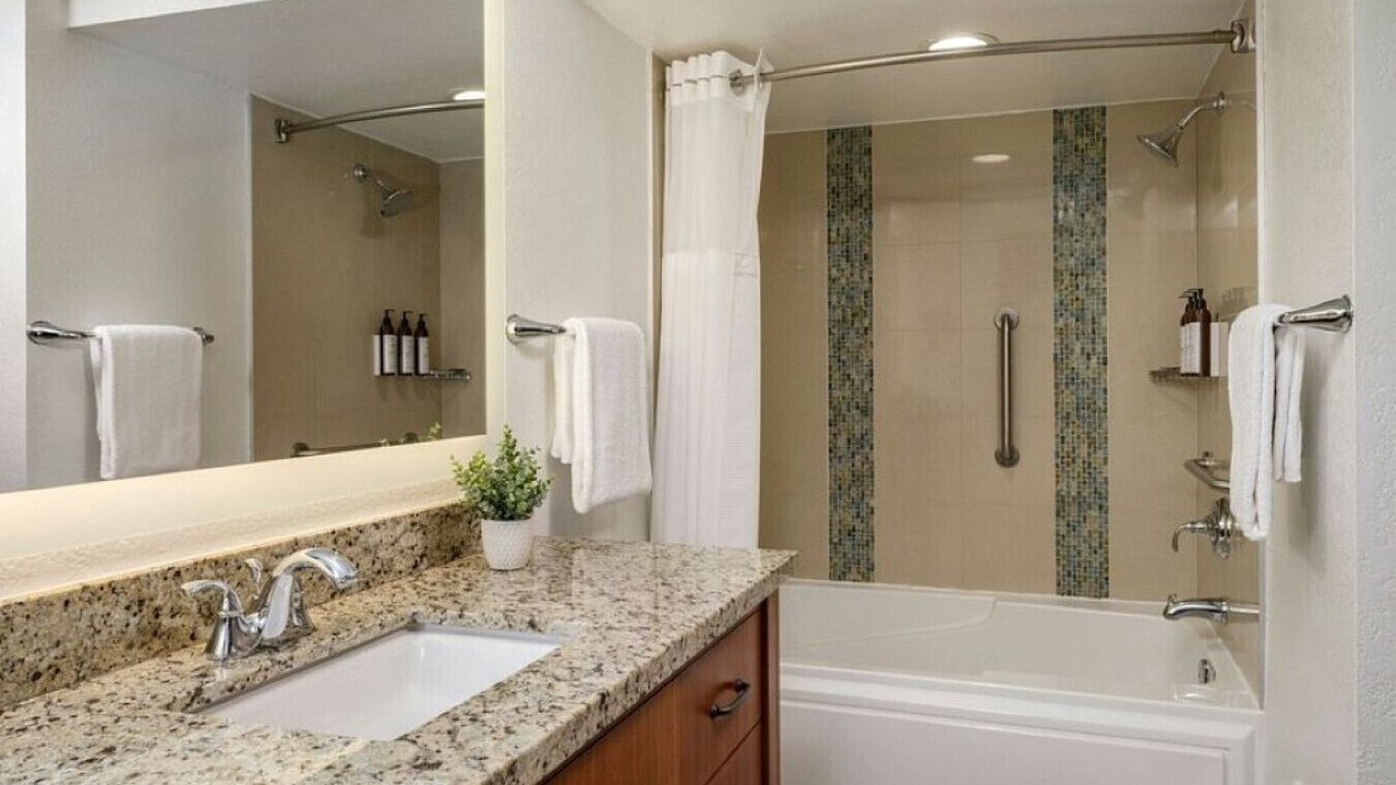 Photo of Bathroom in Peak 9
