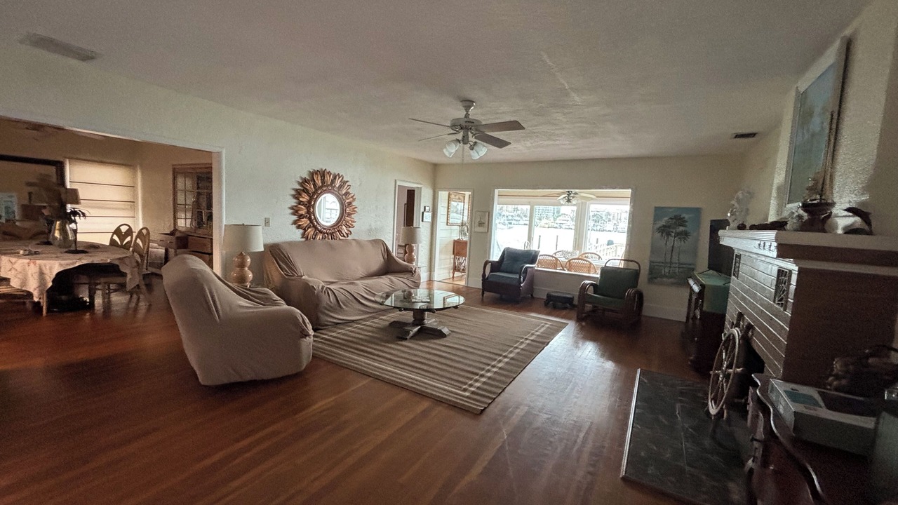 Photo of Livingroom in Clearwater Beach