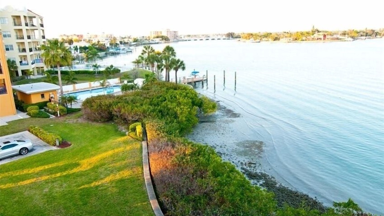 Photo of Patio Balcony in Treasure Island