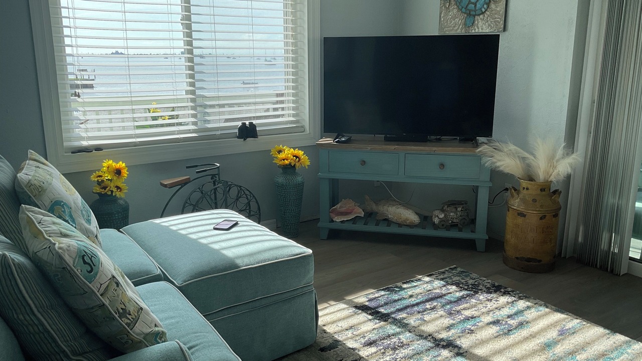 Photo of Livingroom in Bayview