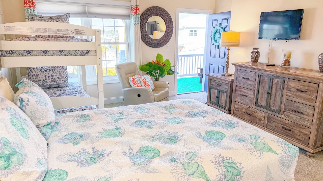 Photo of Bedroom in Cherry Grove Beach