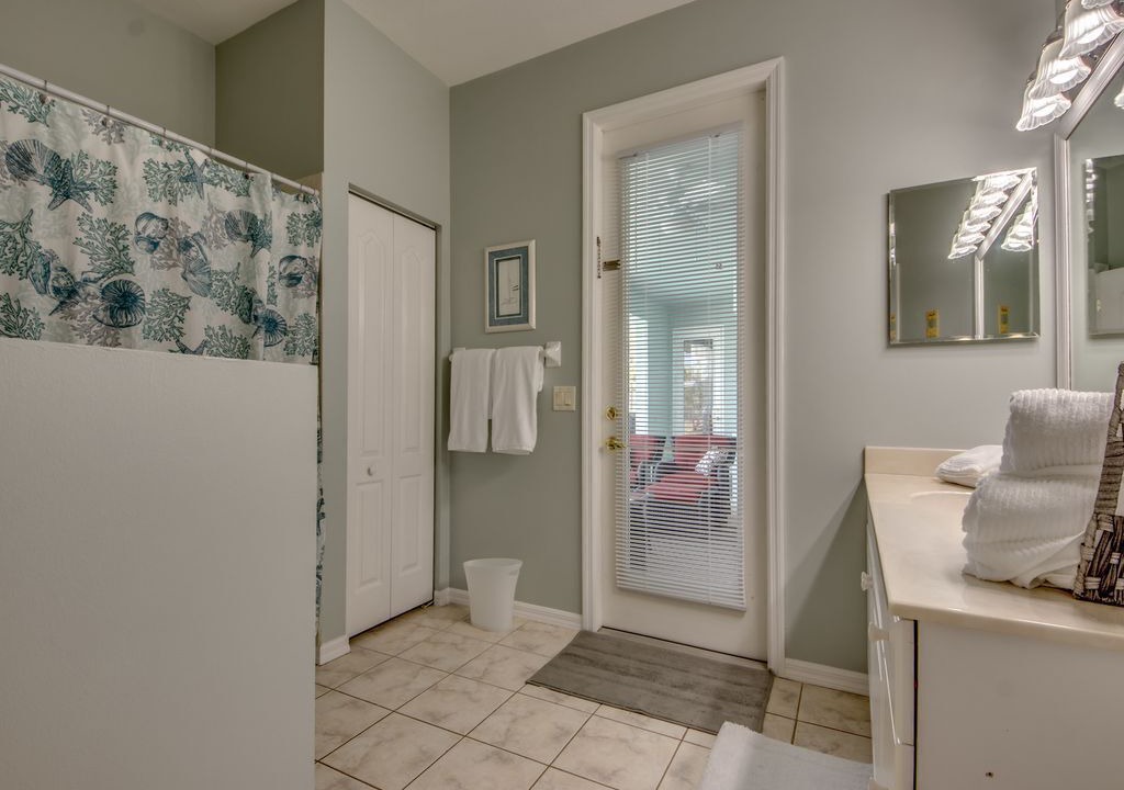Photo of Bathroom in Caloosahatchee