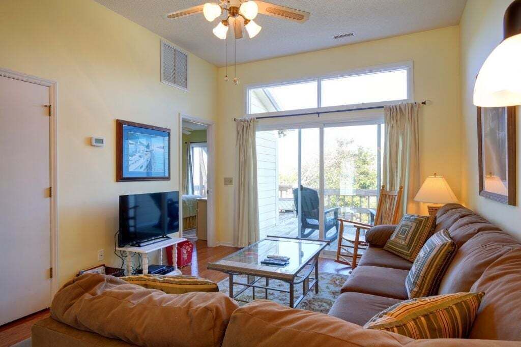 Photo of Livingroom in Holden Beach