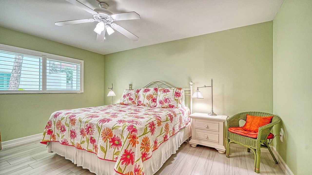 Photo of Bedroom in Longboat Key