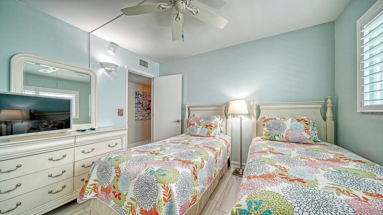 Photo of Bedroom in Longboat Key