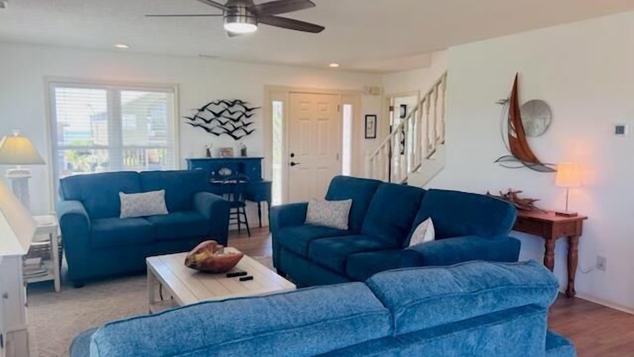 Photo of Livingroom in Holden Beach