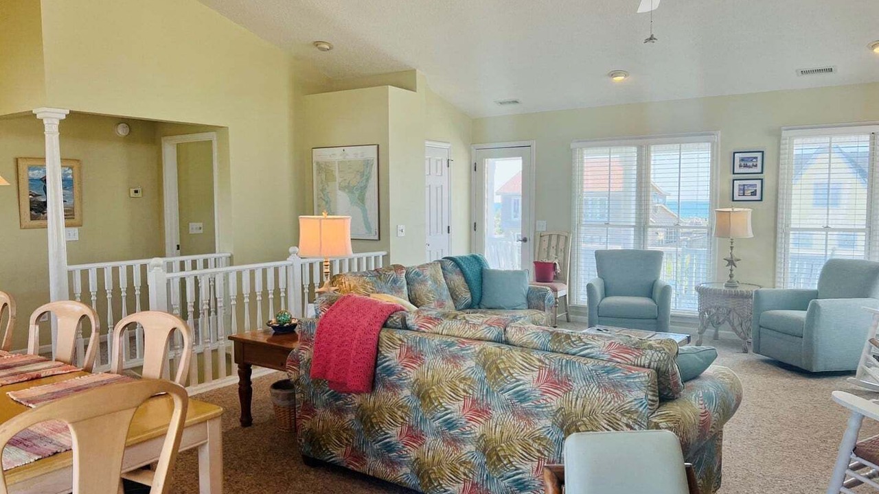 Photo of Livingroom in Holden Beach